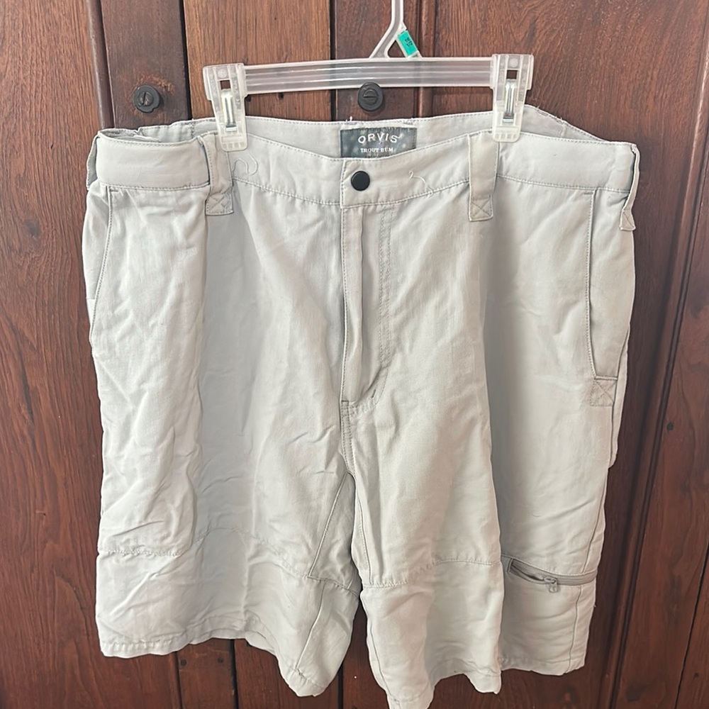 Orvis Men's Beige Shorts